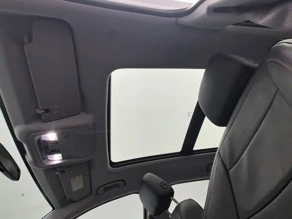 Chevrolet Equinox — миниатюра 14