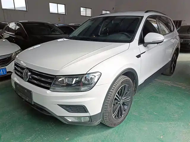 VOLKSWAGEN TIGUAN L 2020