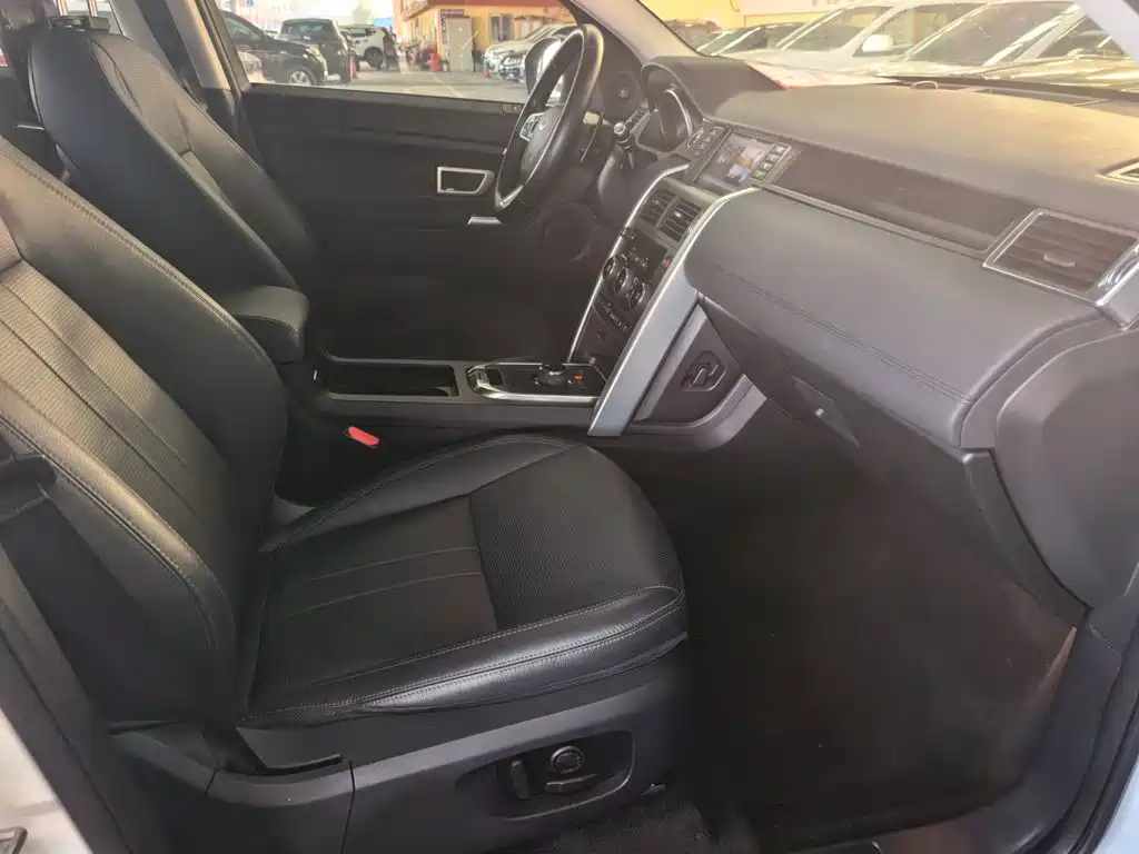 Land Rover Discovery Sport — миниатюра 14
