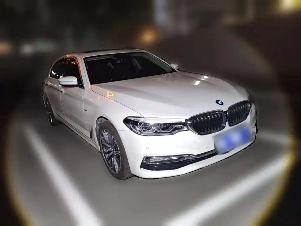 BMW 5 Series — миниатюра 24