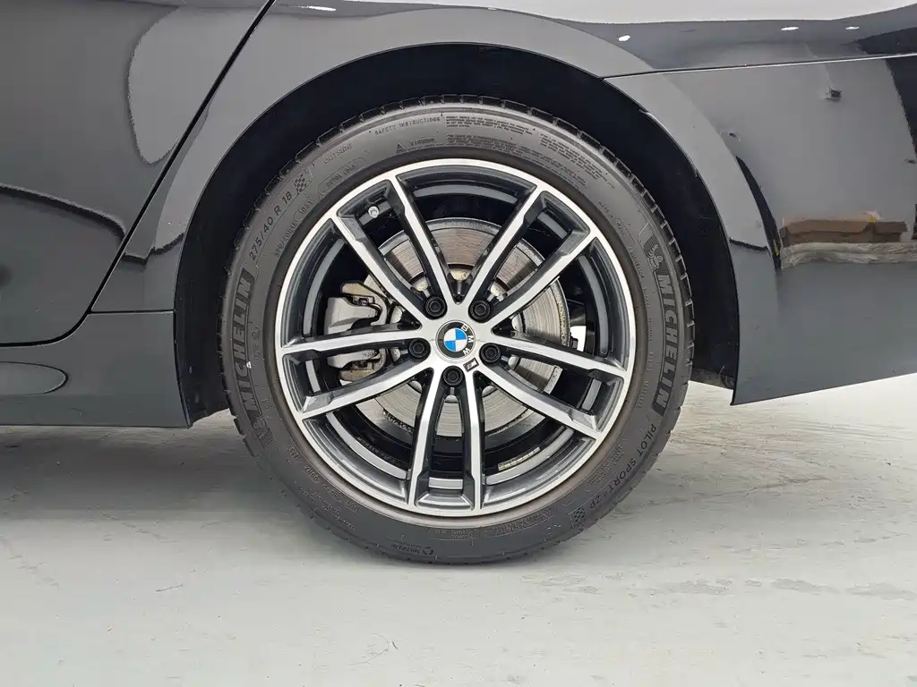 BMW 5 Series (Import) — миниатюра 17