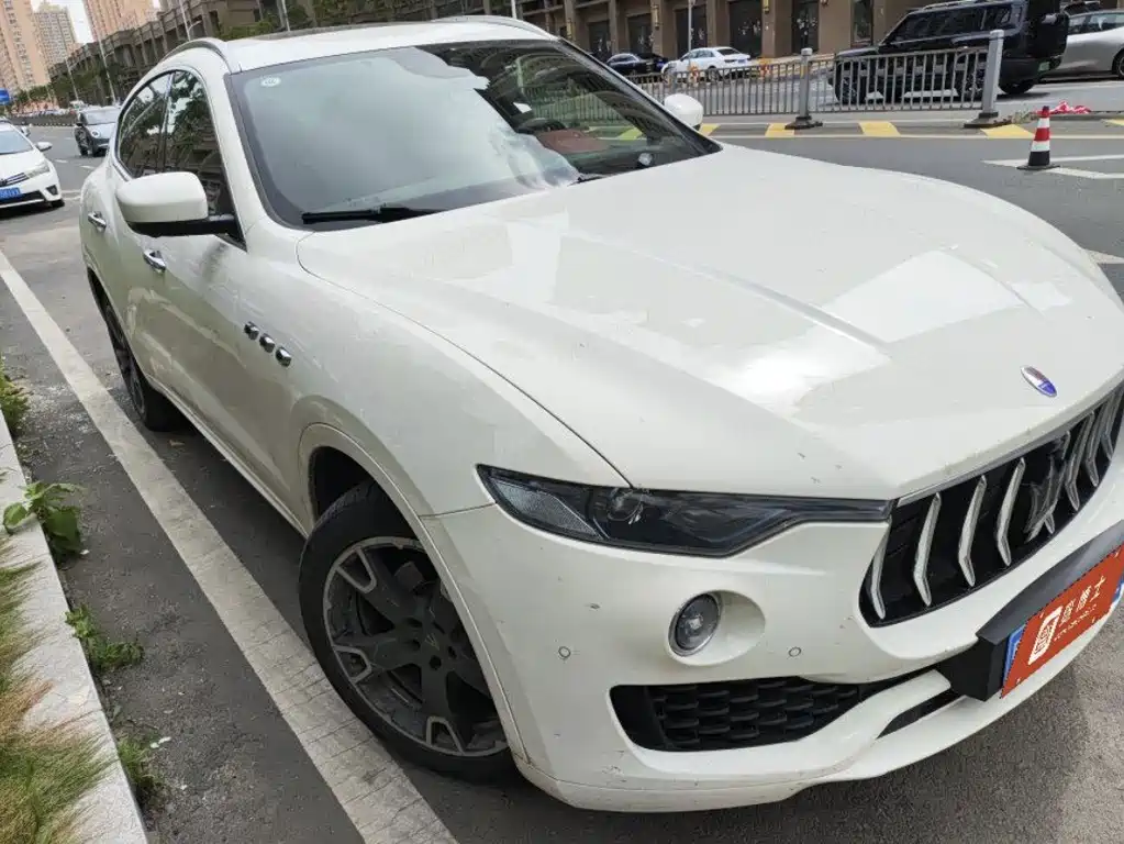 Maserati Levante — миниатюра 2