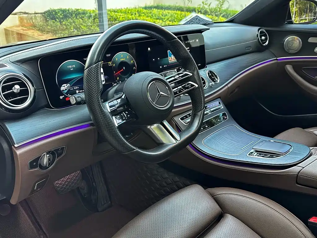 MERCEDES-BENZ E CLASS