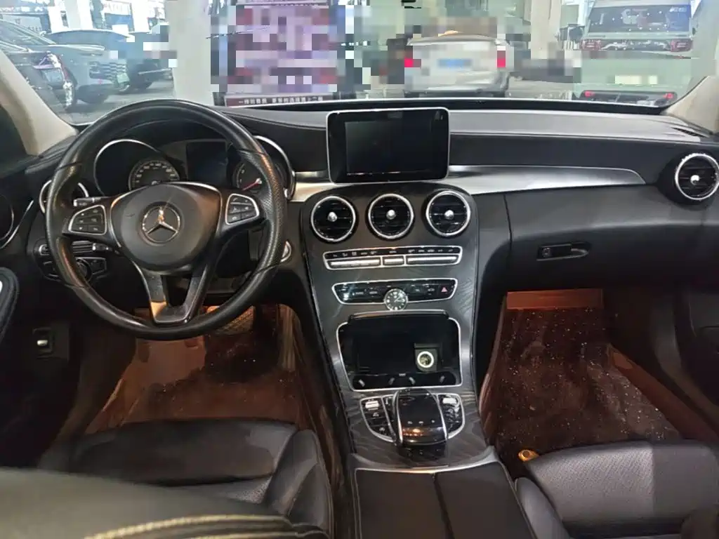 Mercedes-Benz C-Class — миниатюра 10
