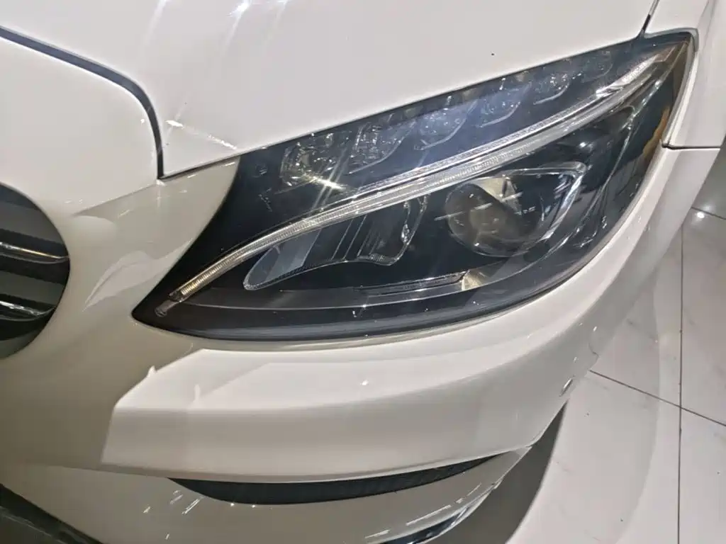 Mercedes-Benz C-Class — миниатюра 24