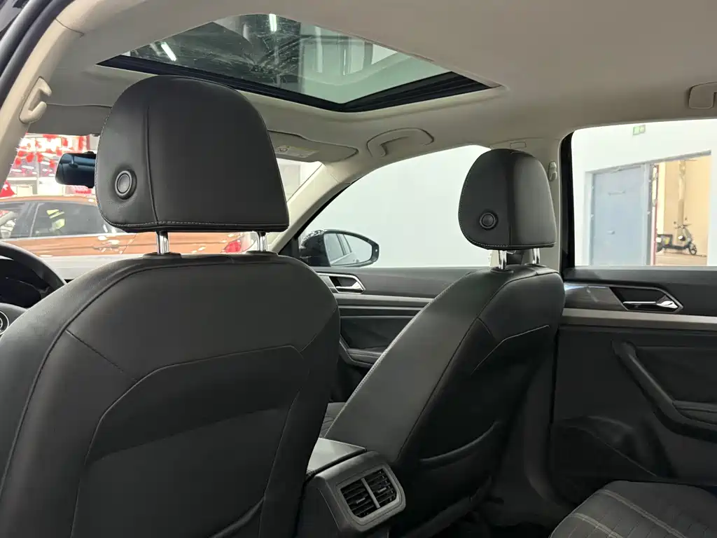 Volkswagen Lavida — миниатюра 9
