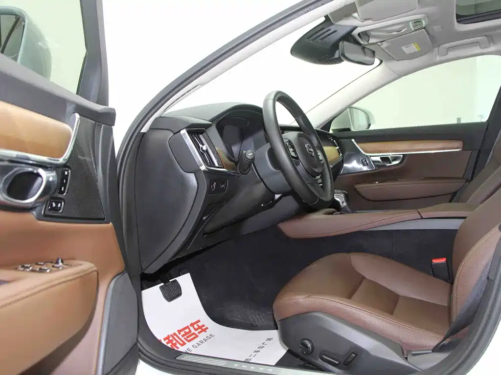 Volvo S90 — миниатюра 8
