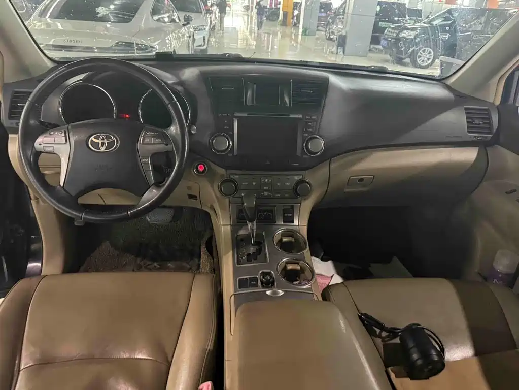 Toyota Highlander — миниатюра 3