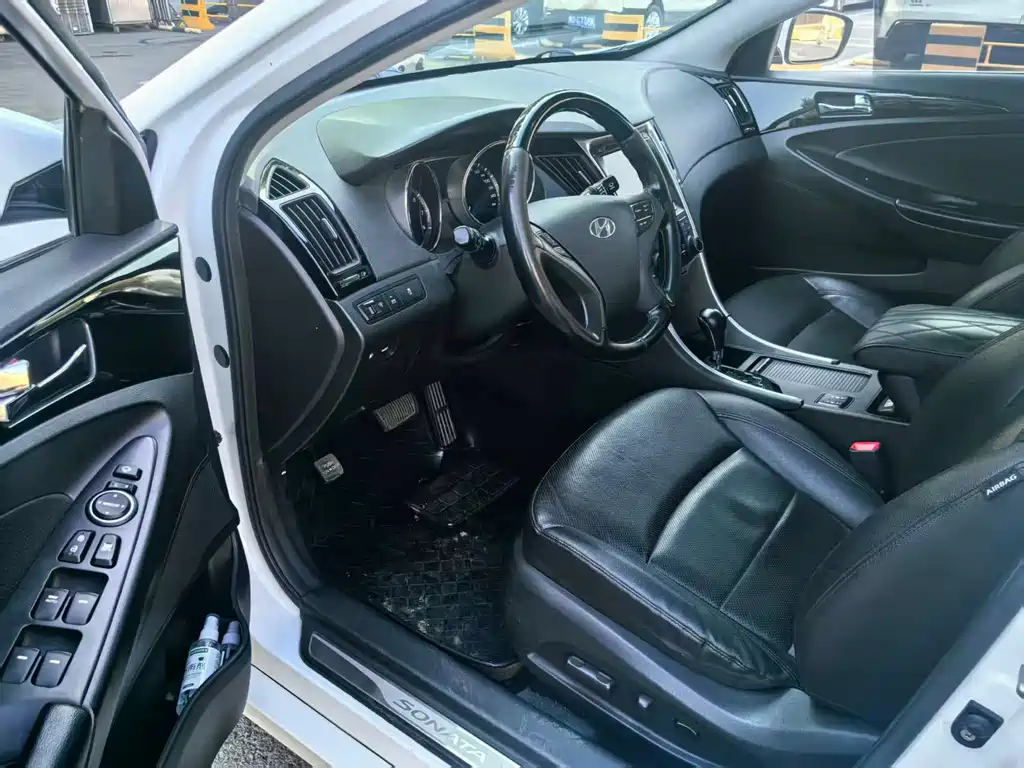 Hyundai Sonata — миниатюра 12