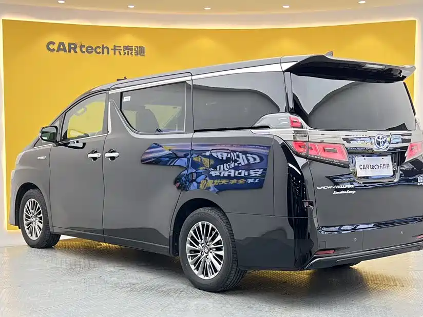 Toyota Vellfire — миниатюра 6