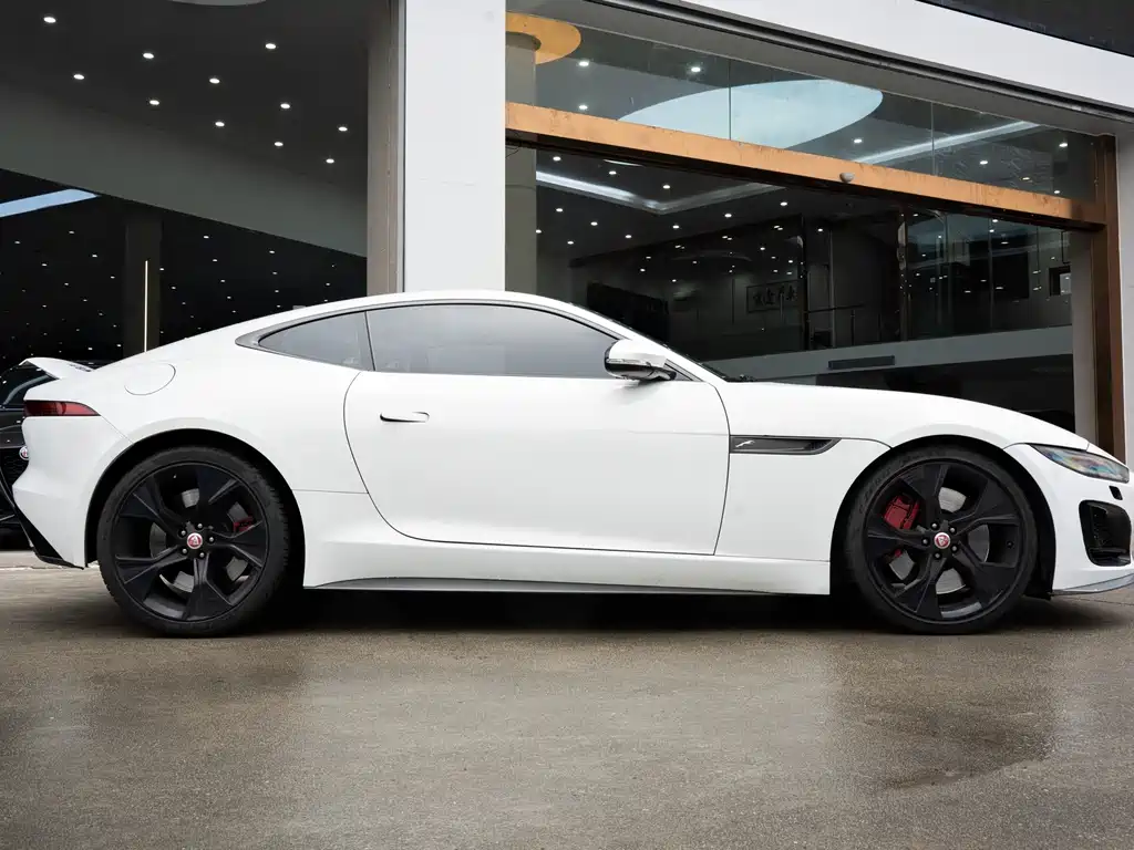 JAGUAR F TYPE