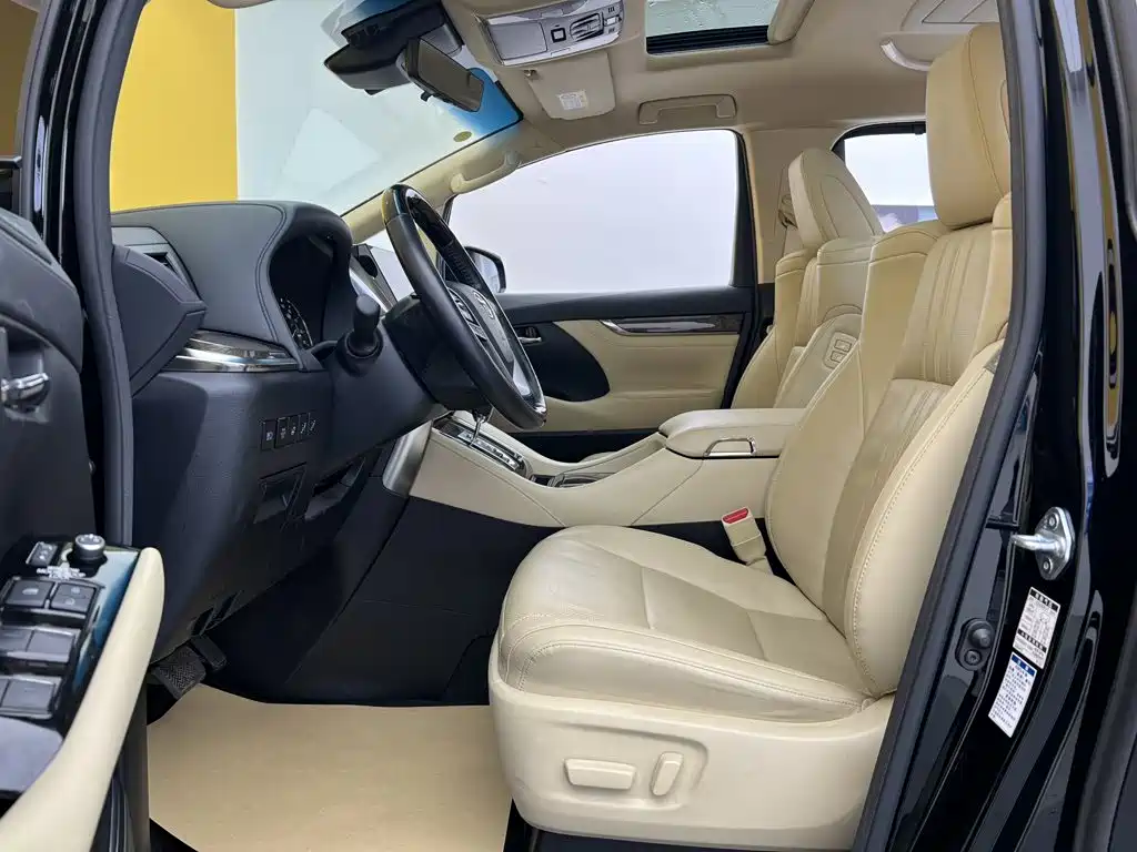 Toyota Vellfire — миниатюра 19