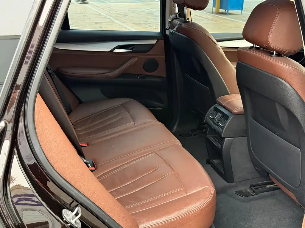 BMW X5 (Import) — миниатюра 13