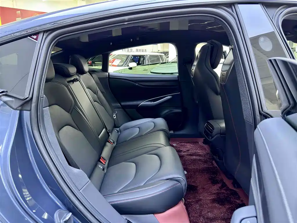 XIAOMI CAR XIAOMI SU7