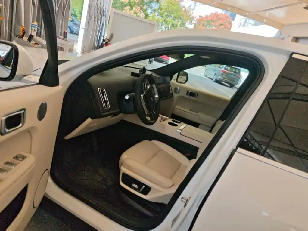 Li Auto Li L7 — миниатюра 5