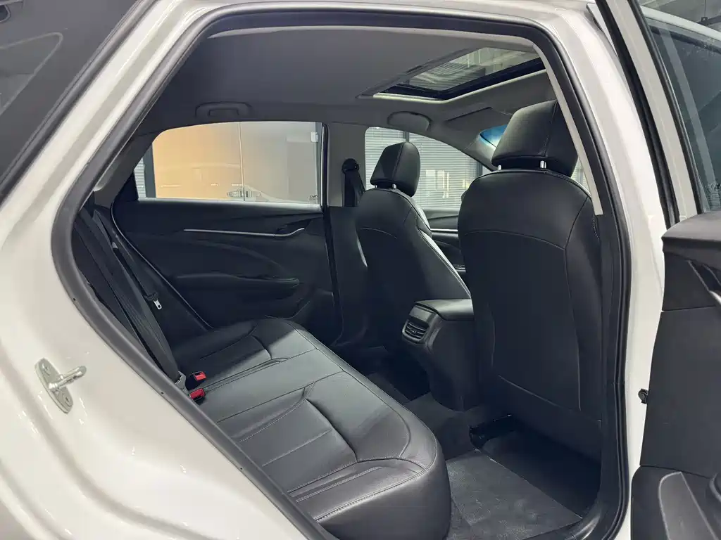Buick Excelle — миниатюра 16