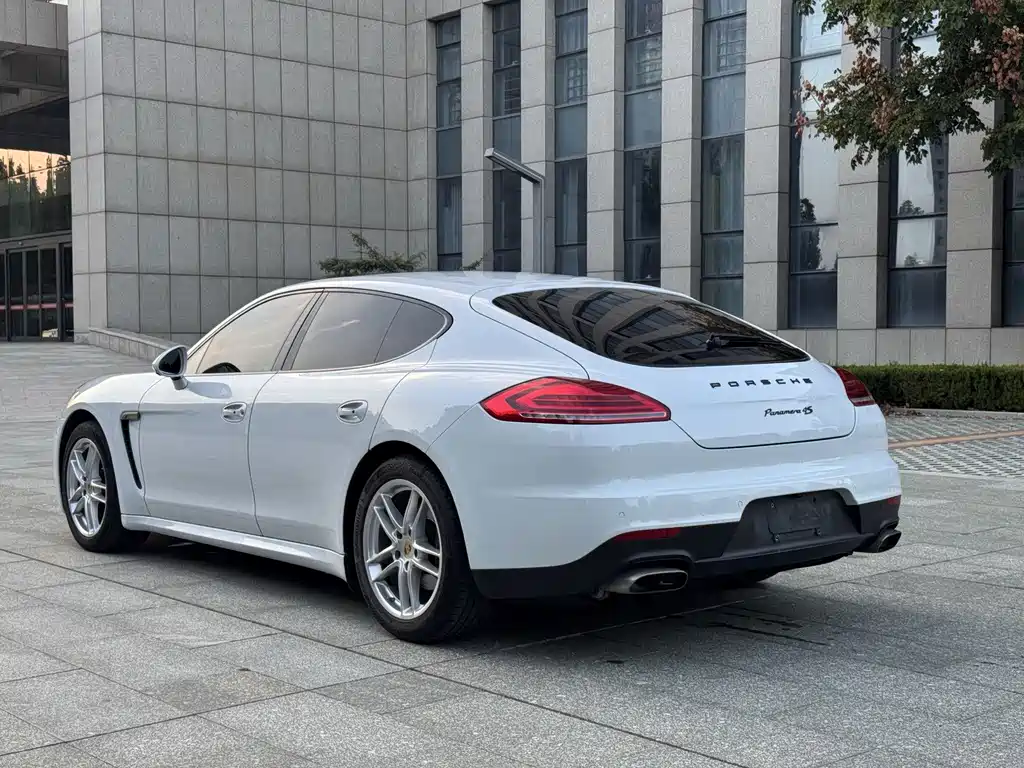Porsche Panamera — миниатюра 4