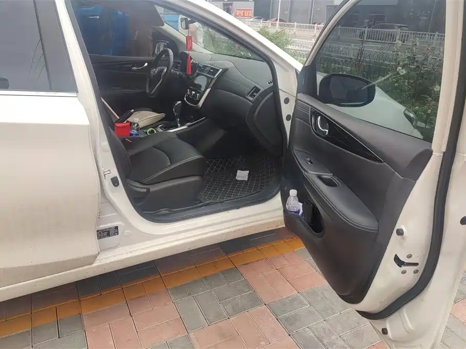 Nissan Tiida 2023 1.6L CVT