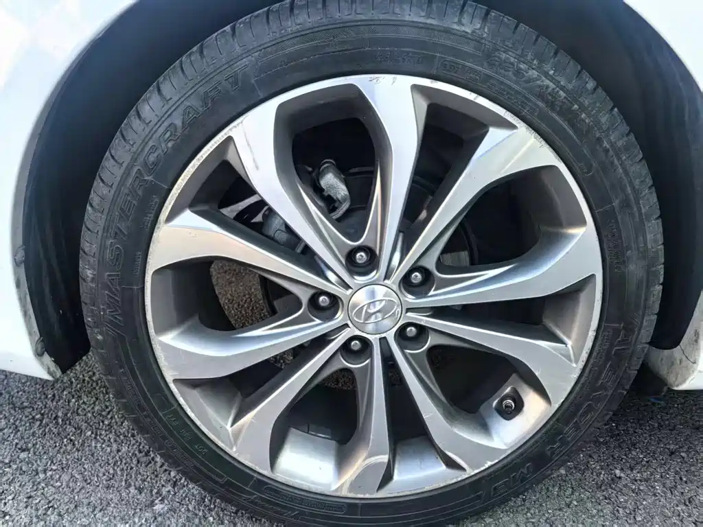 Hyundai Sonata — миниатюра 20