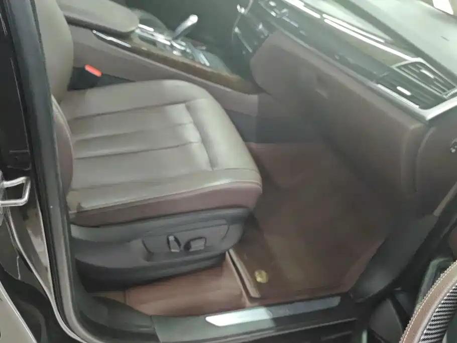 BMW X5 (Import) — миниатюра 8