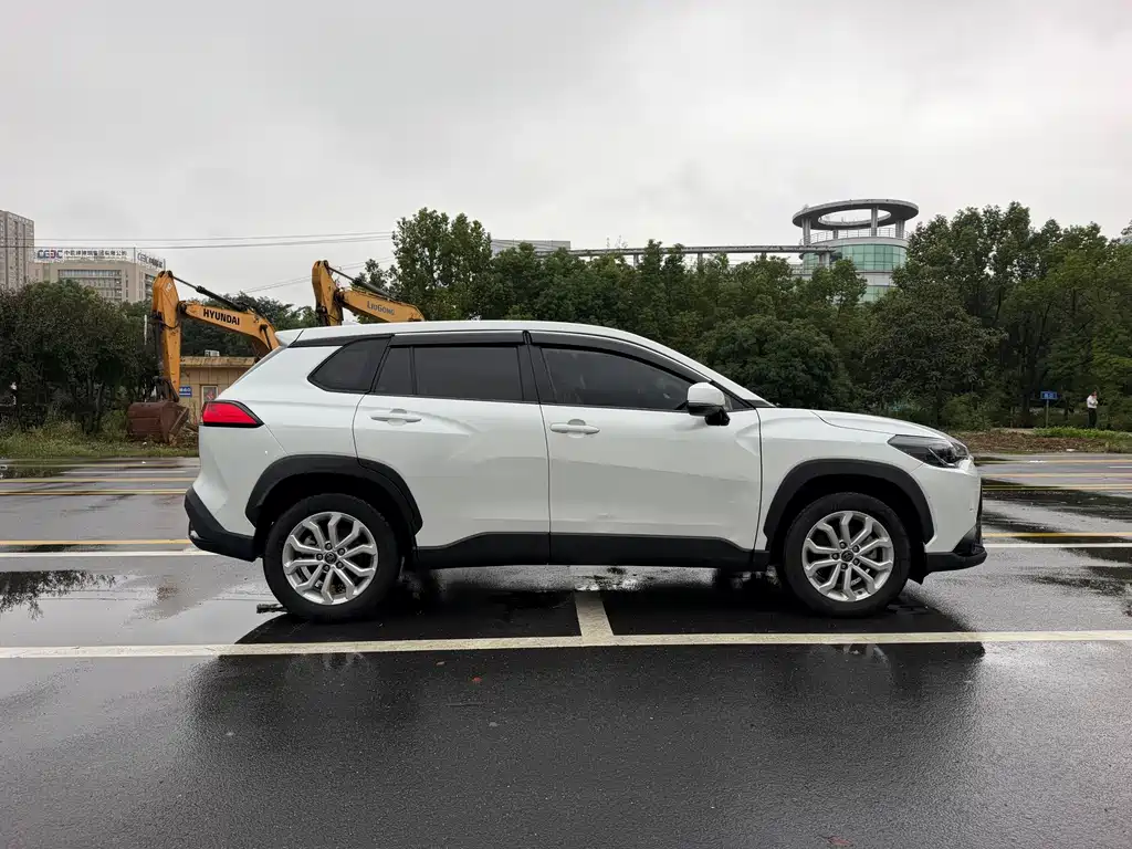 Toyota Frontlander — миниатюра 4