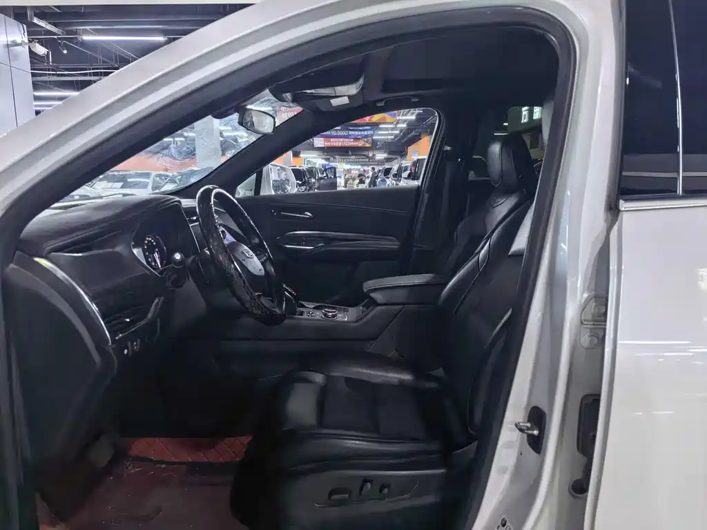 Cadillac XT4 — миниатюра 8