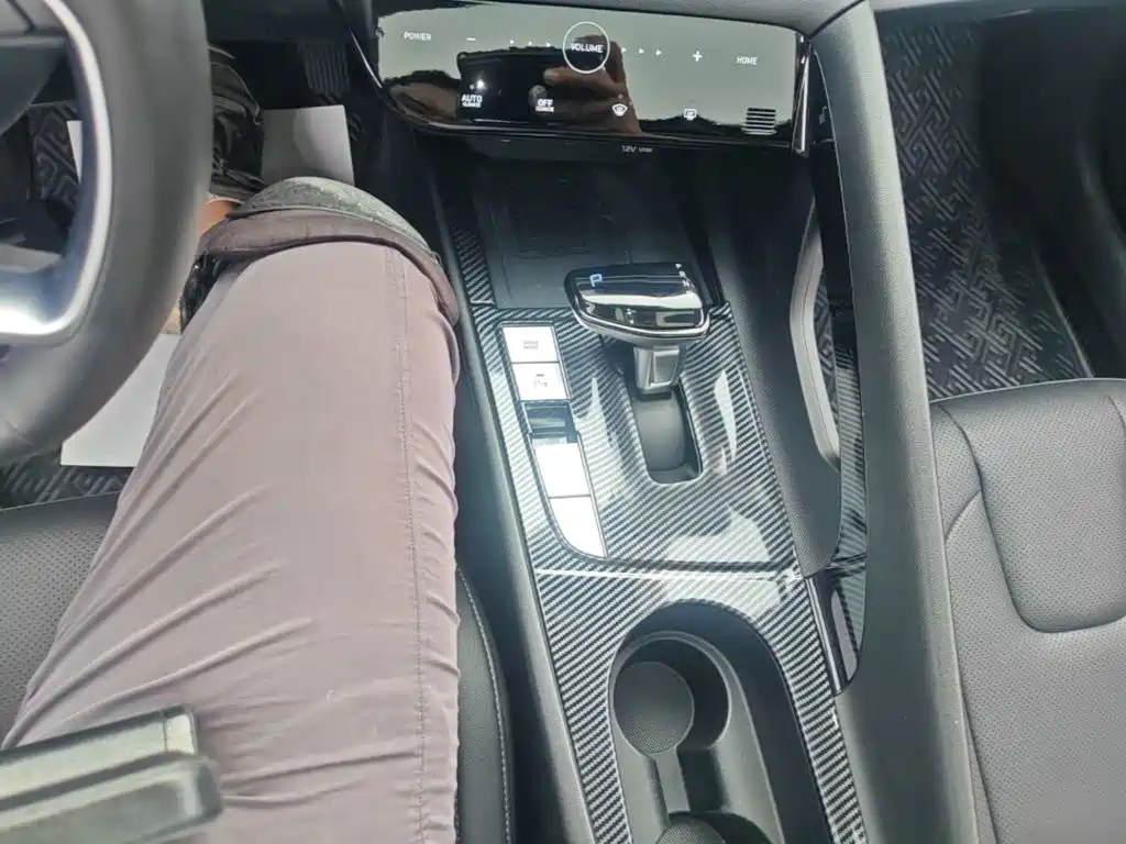 Hyundai Elantra — миниатюра 14