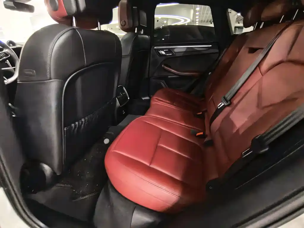 Porsche Macan — миниатюра 8