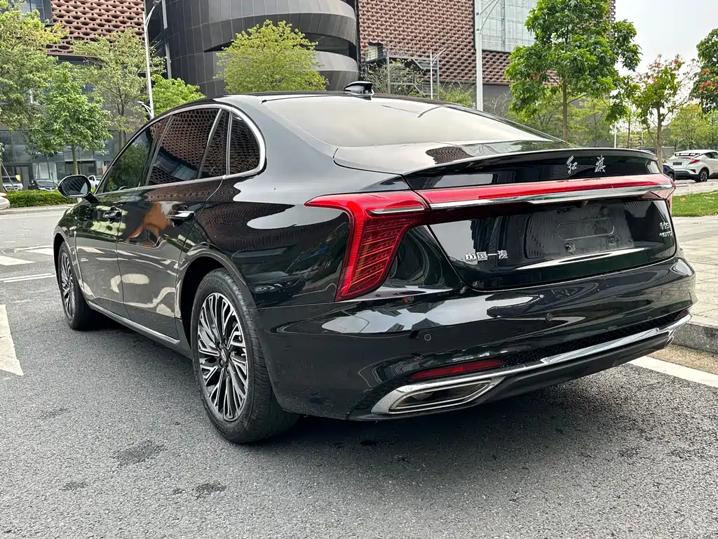 Hongqi Hongqi H5 — миниатюра 15