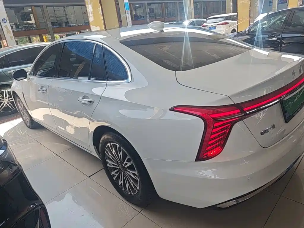 Hongqi Hongqi H5 — миниатюра 5