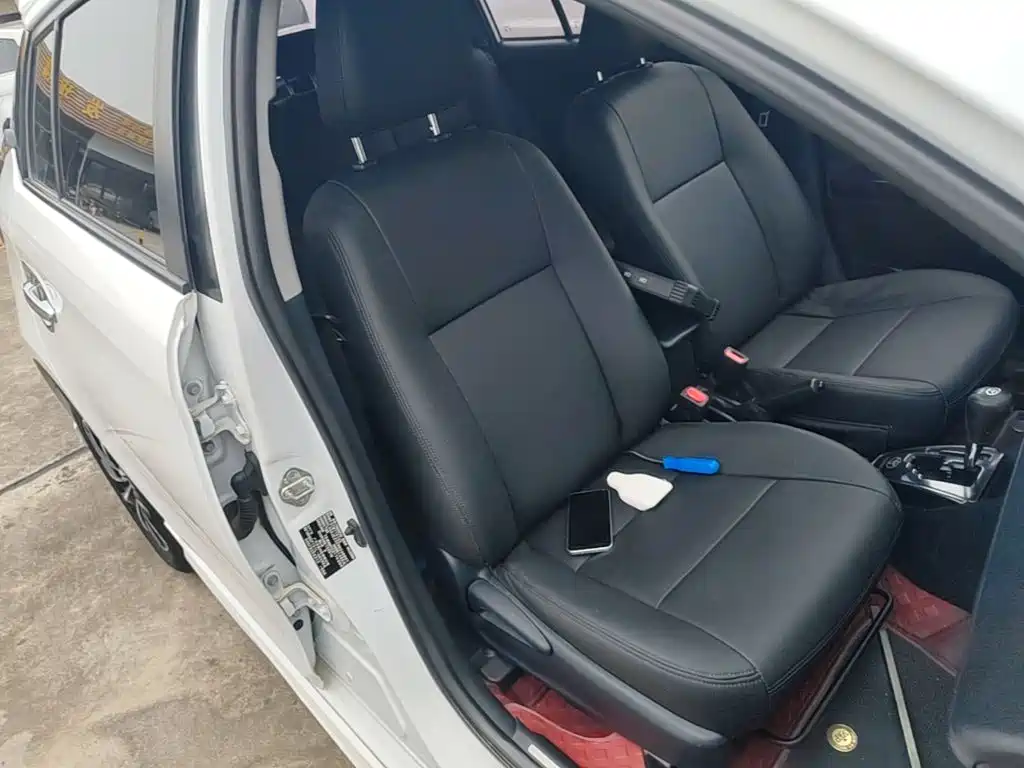 Toyota Yaris L — миниатюра 25