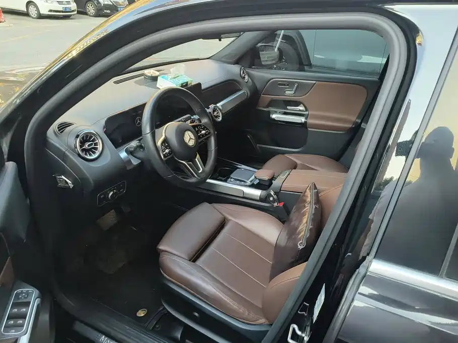 Mercedes-Benz GLB — миниатюра 9