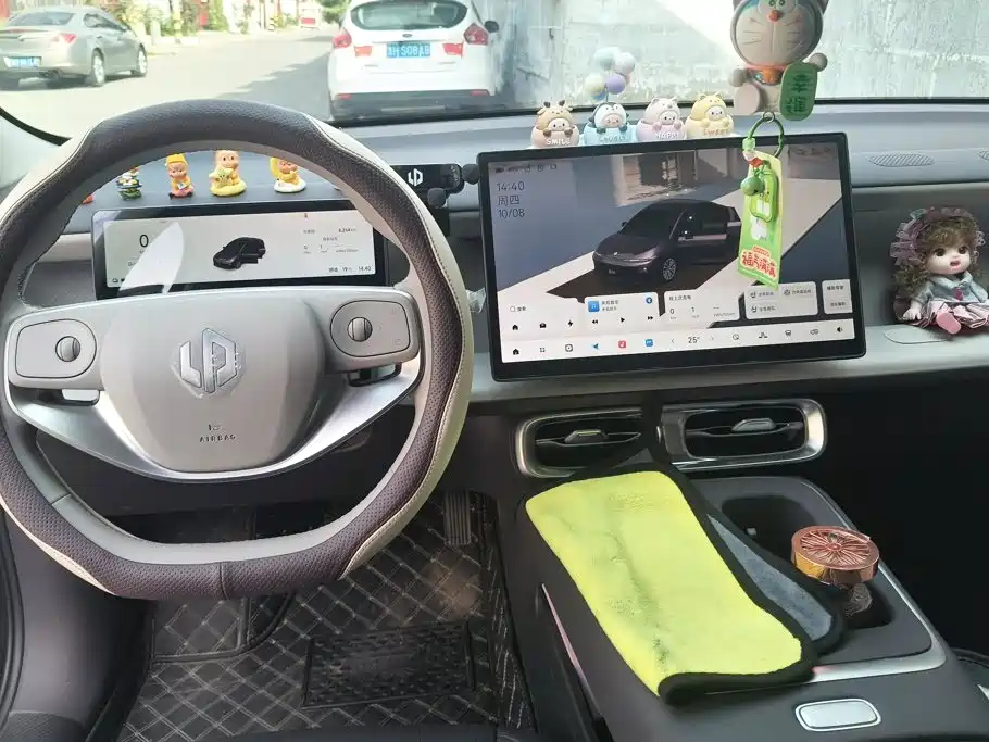 Leapmotor Leapmotor B01 — миниатюра 12