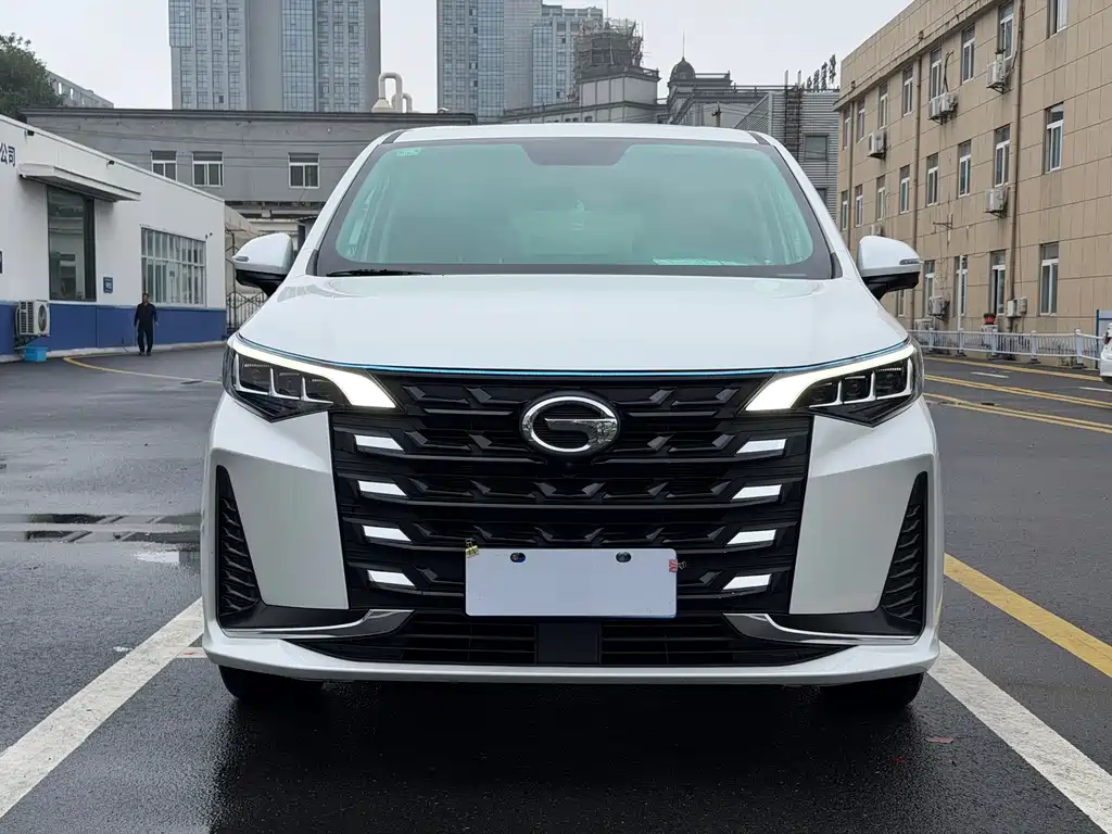 GAC Motor Trumpchi M6 — миниатюра 2