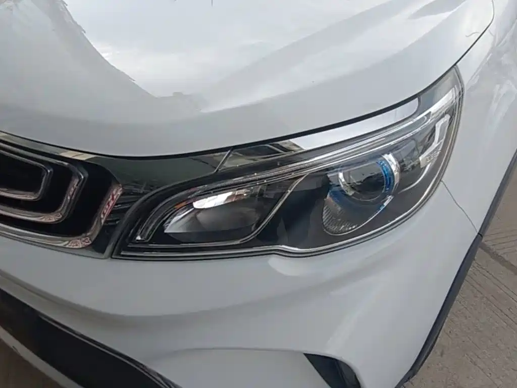 Geely Vision X3 — миниатюра 24