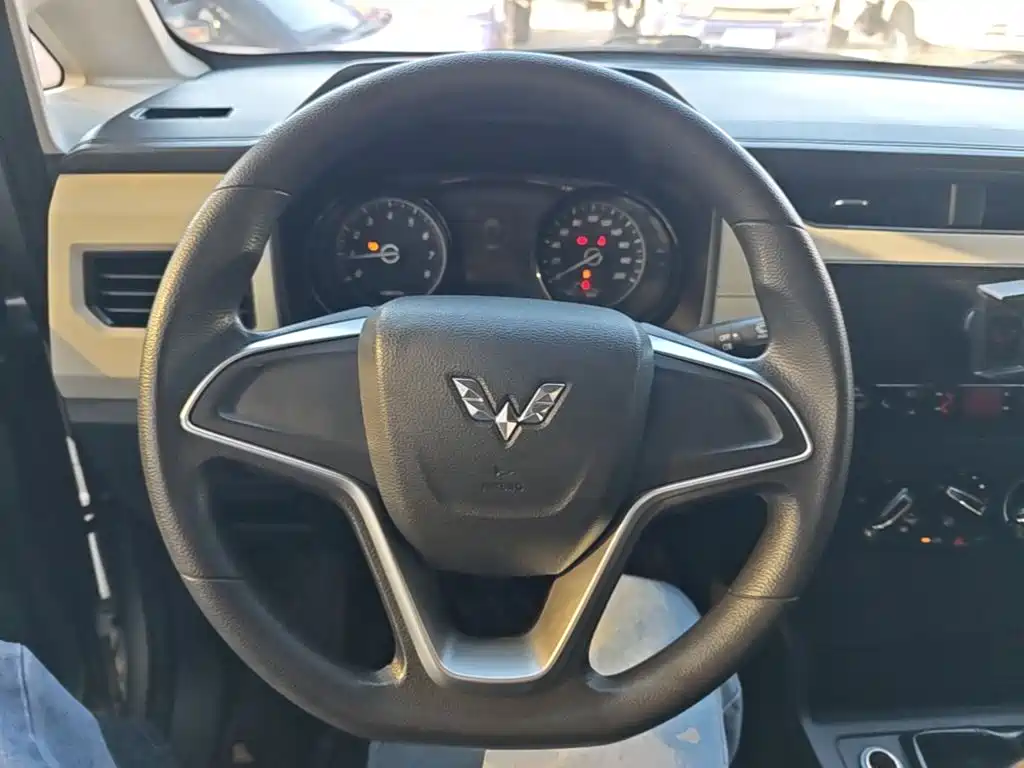 Wuling Hongguang PLUS — миниатюра 11