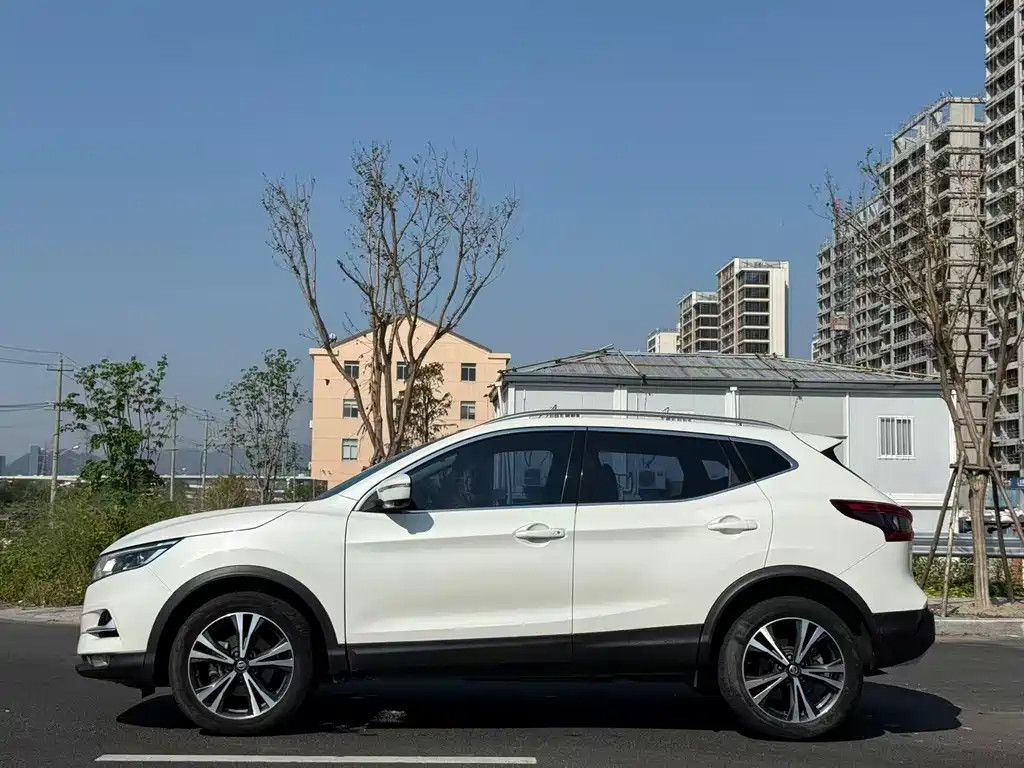 Nissan Qashqai — миниатюра 3