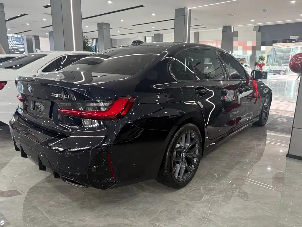 BMW 3 Series — миниатюра 8