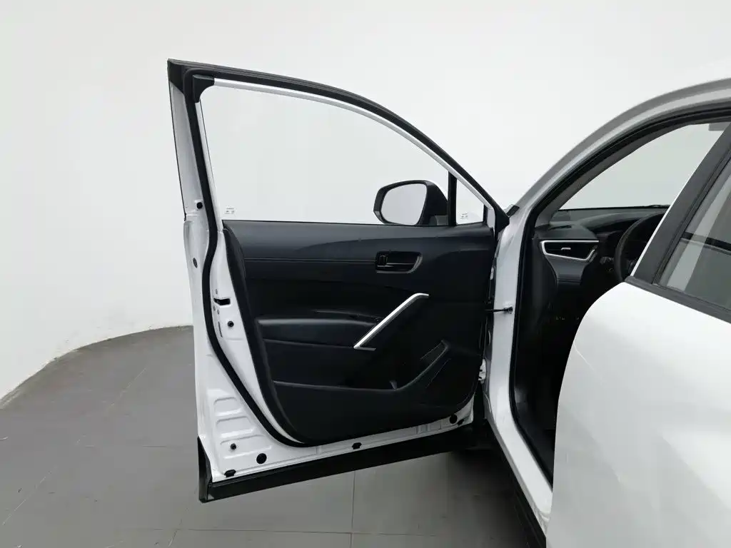 Toyota Frontlander — миниатюра 8