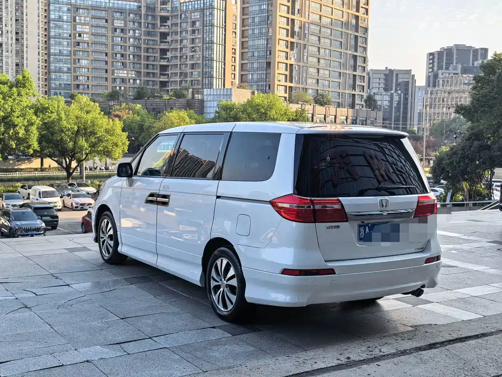 Honda Elysion — миниатюра 4