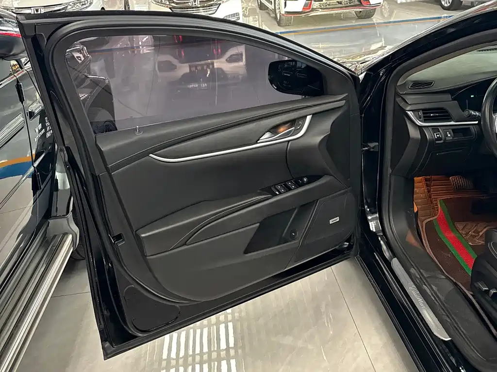 Cadillac XTS — миниатюра 7