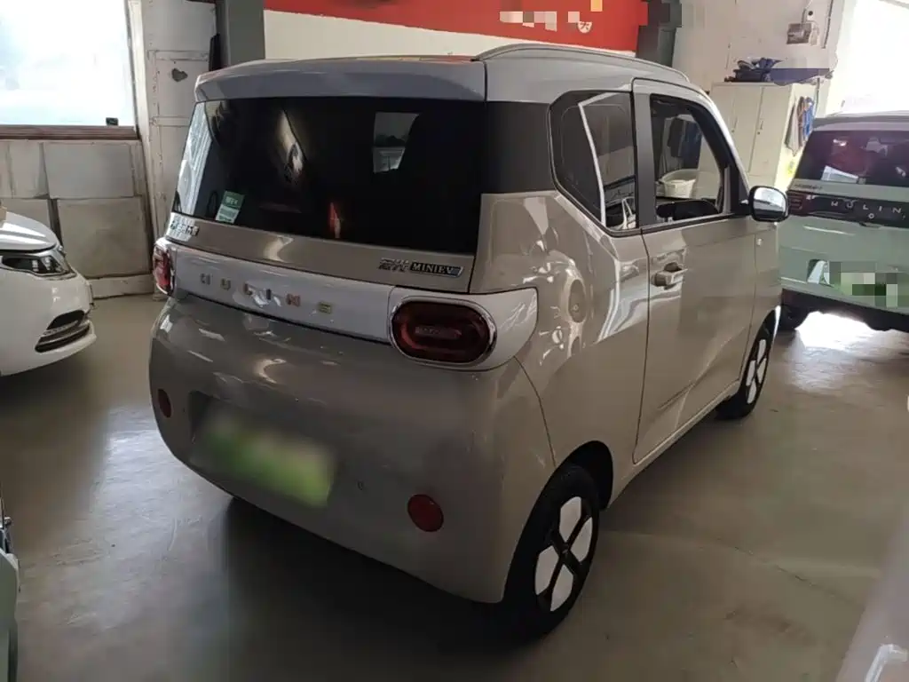 Wuling MINIEV — миниатюра 7