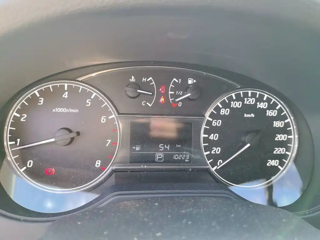 Nissan Tiida — миниатюра 12