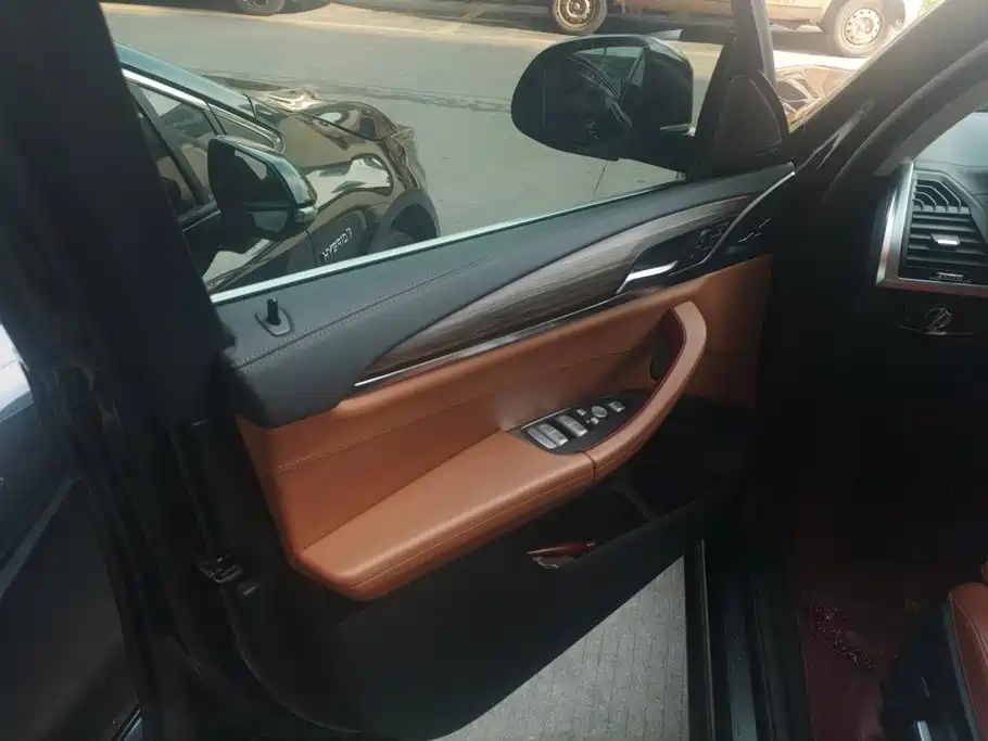 BMW X3 — миниатюра 7