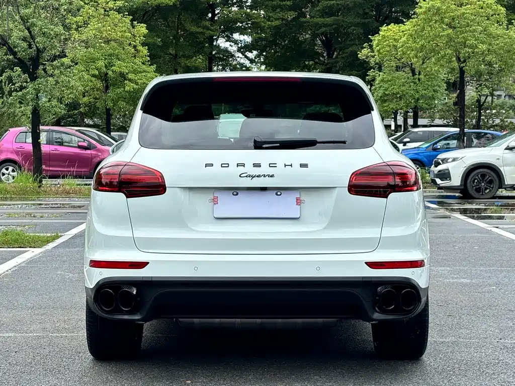 PORSCHE CAYENNE