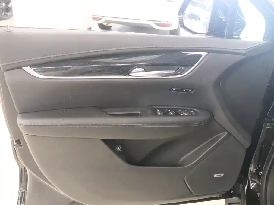 Cadillac XT5 — миниатюра 12
