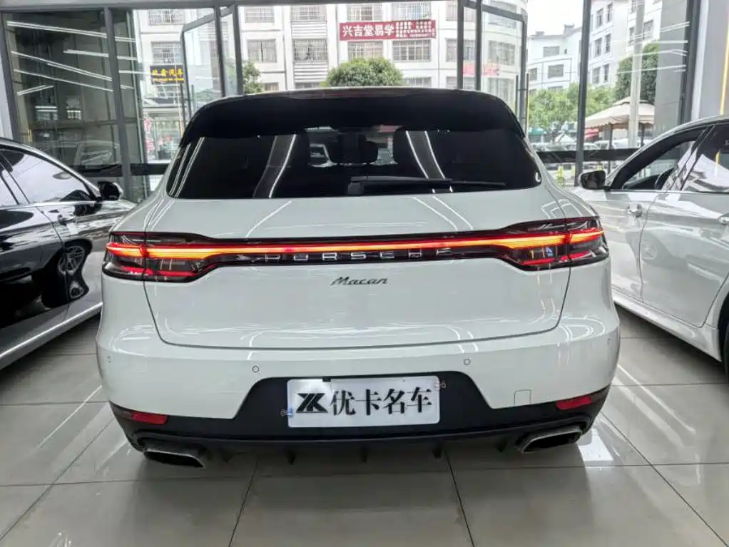 Porsche Macan — миниатюра 8