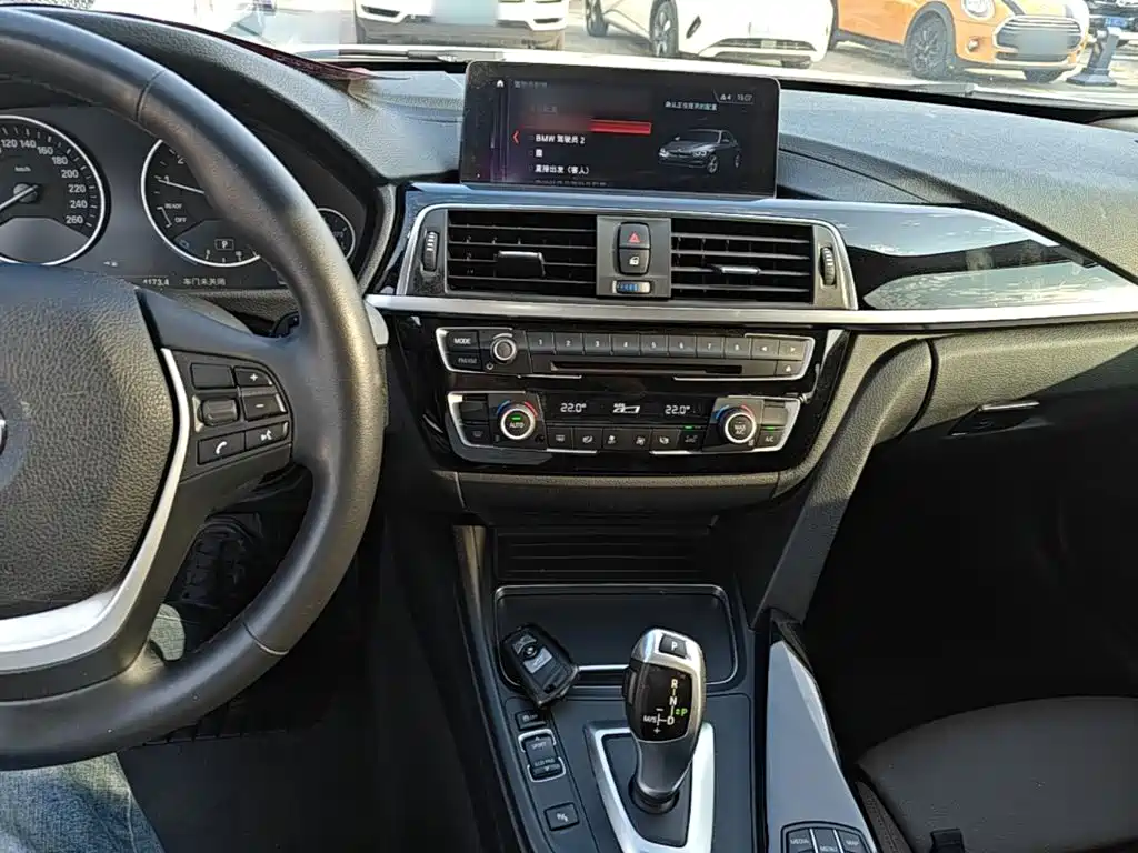 BMW 3 Series — миниатюра 10