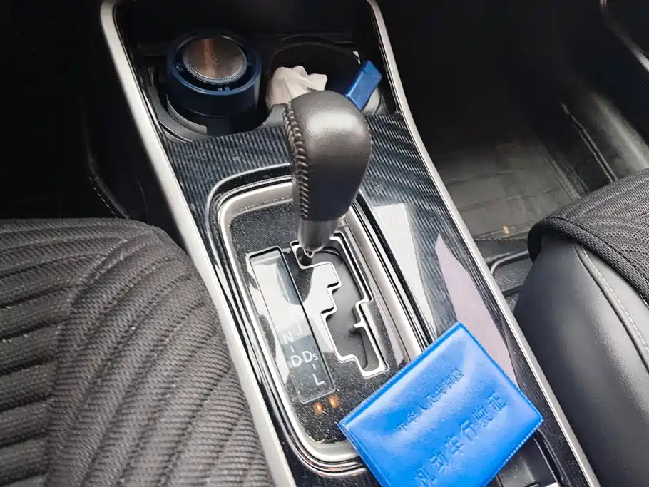 Mitsubishi Outlander — миниатюра 16