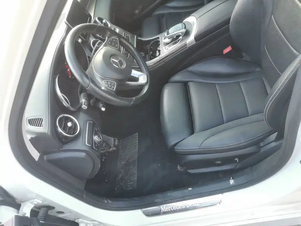 Mercedes-Benz C-Class — миниатюра 15